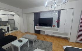 Exclusive Apartments With Lake View